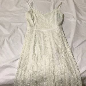 Women’s XS Suzy Shier Corset-style White Dress